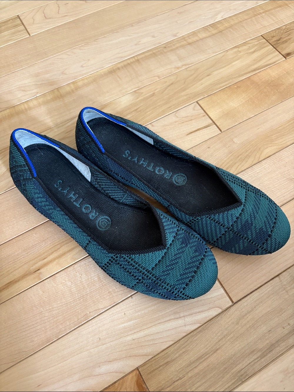 Rothy's Teal and Black Knit Flats